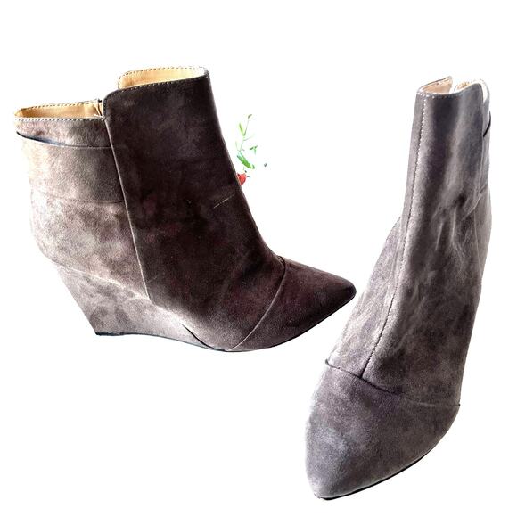 Zara Trafaluc Wedge Womens Ankle Boot Size 40 (9) Gray Faux Suede Zipper 7127 - Picture 1 of 14